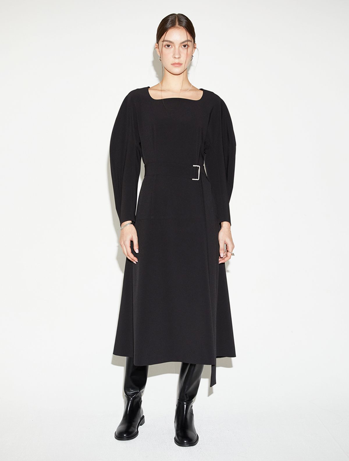 르이엘(LE YIEL) Cocoon Sleeve One Piece_Black 코쿤 슬리브 원피스_블랙