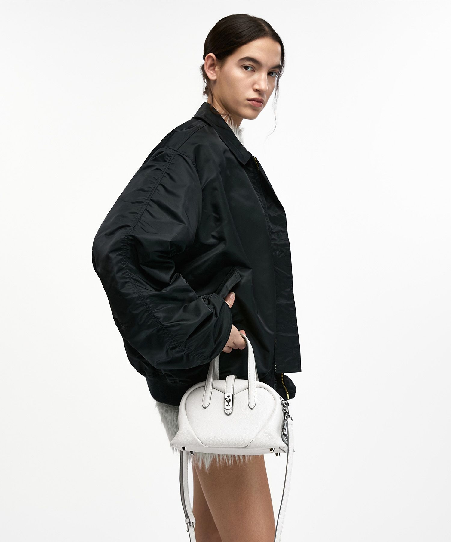 MUSINSA | VUNQUE Toque Love Tote S_3colors