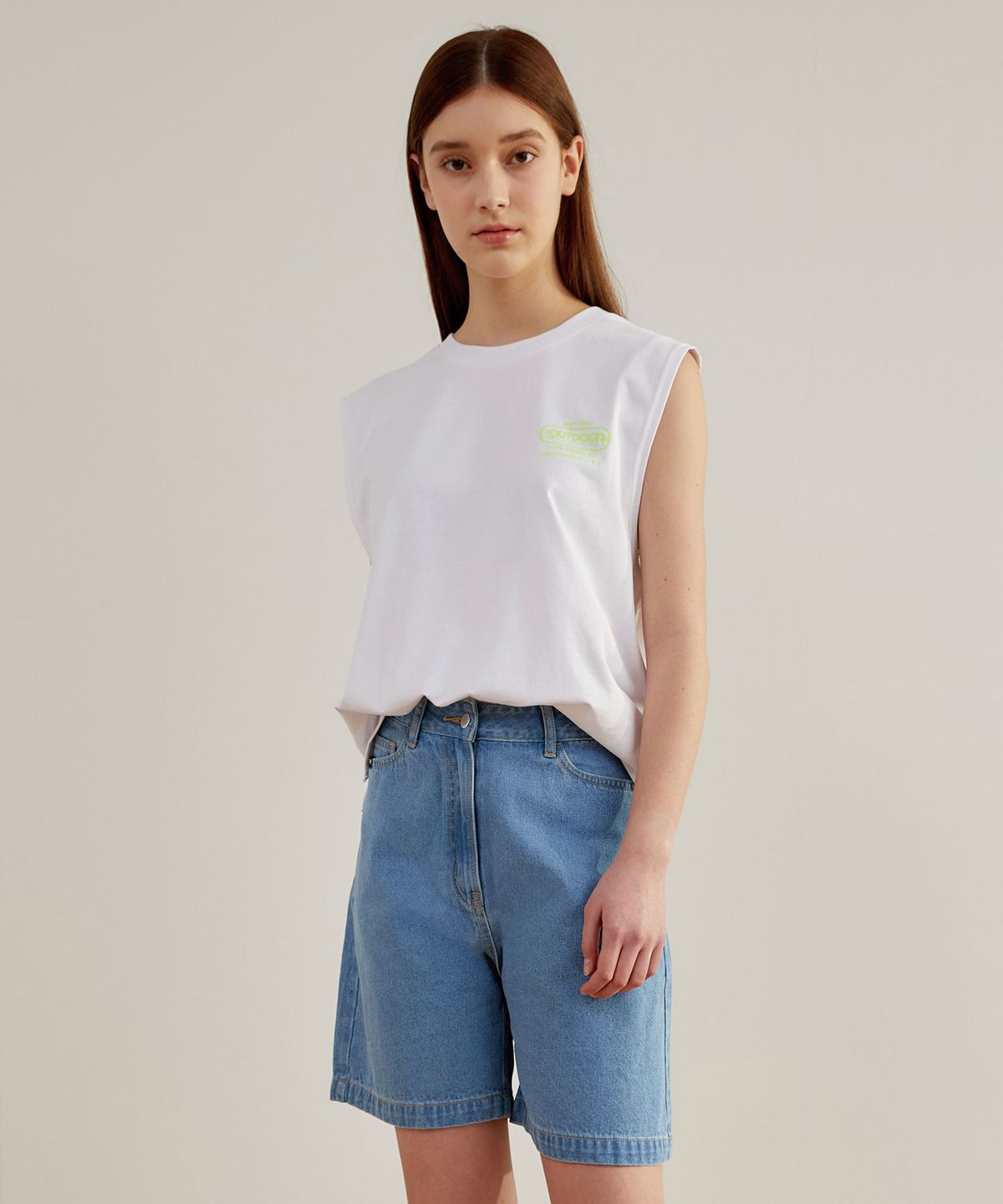 아웃도어 프로덕츠(OUTDOOR PRODUCTS) 네온 로고 슬리브리스 티셔츠 NEON LOGO SLEEVELESS T-SHIRT