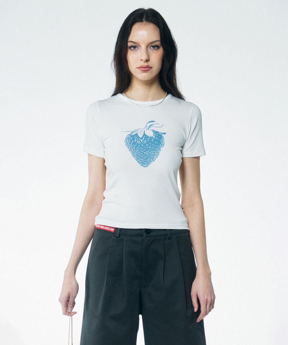 스컬프터(SCULPTOR) Strawberry Crop Top White