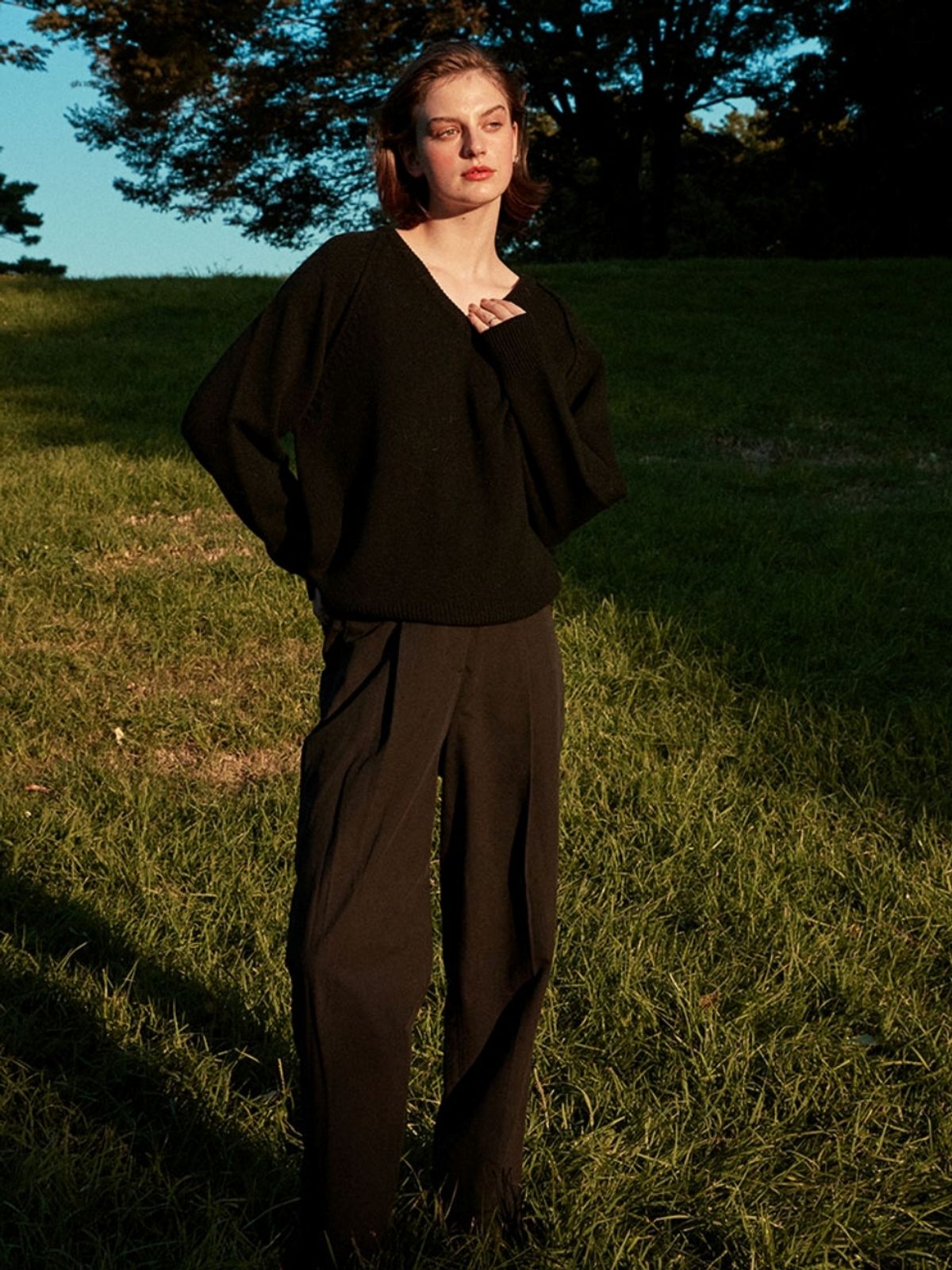 셀리테일즈(CELITAILS) OVERFIT V-NECK PULLOVER_BLACK