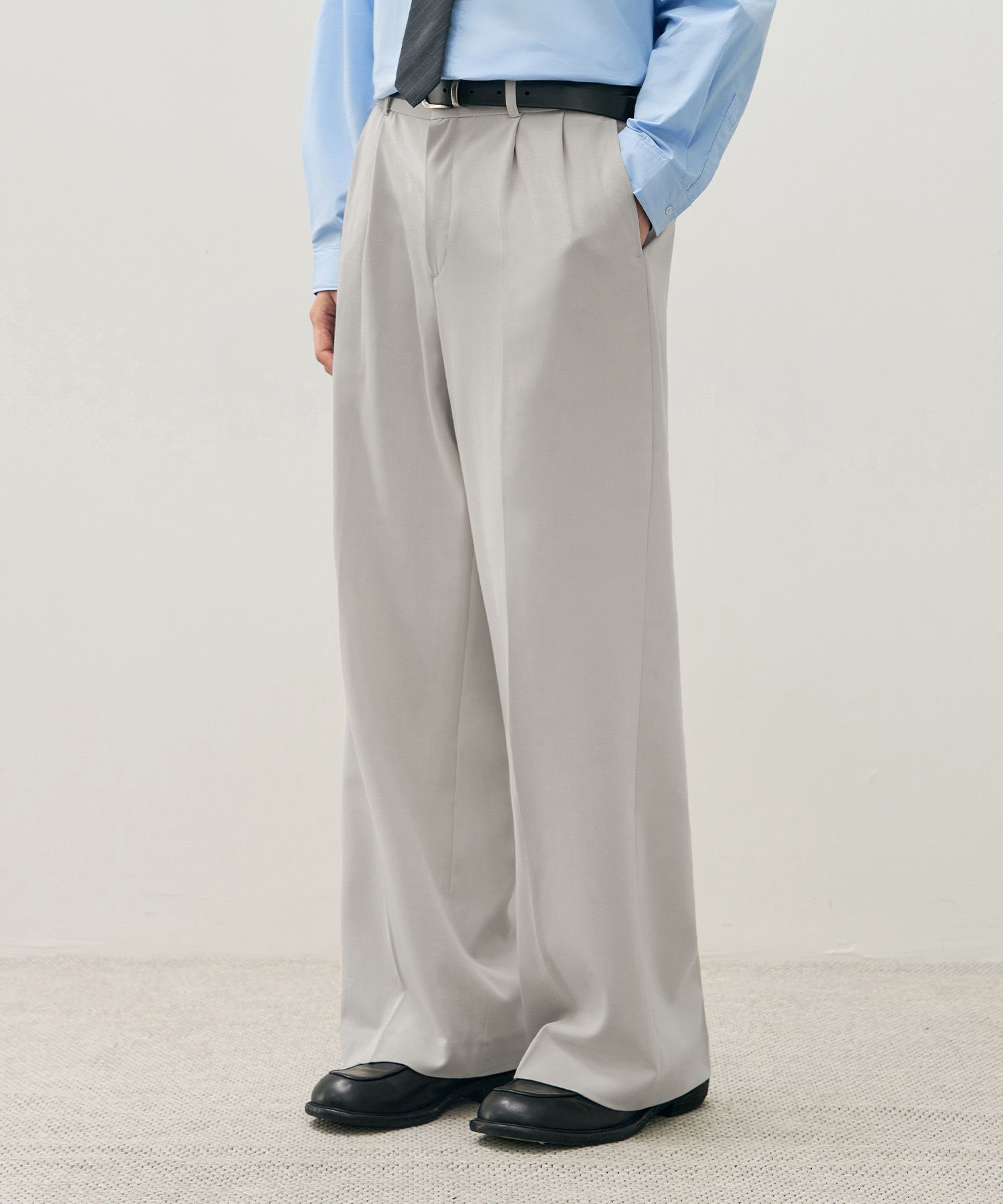 MUSINSA | DRAW FIT Two-Tuck Banding Wide Slacks [CREAM]