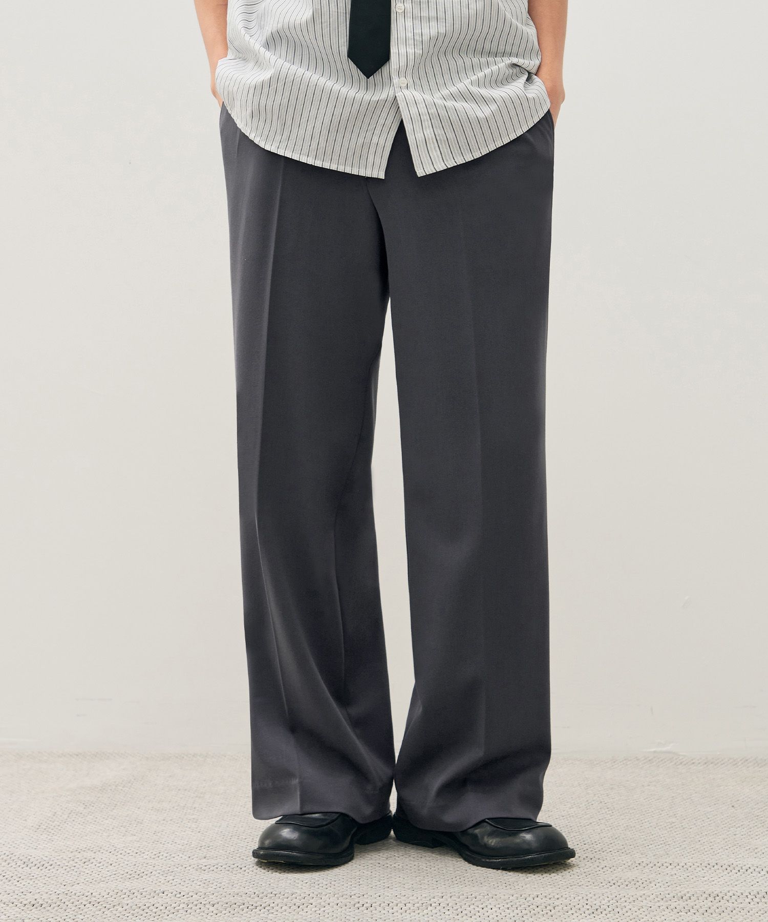 MUSINSA | DRAW FIT Two-Tuck Banding Wide Slacks [BLUE GREY]