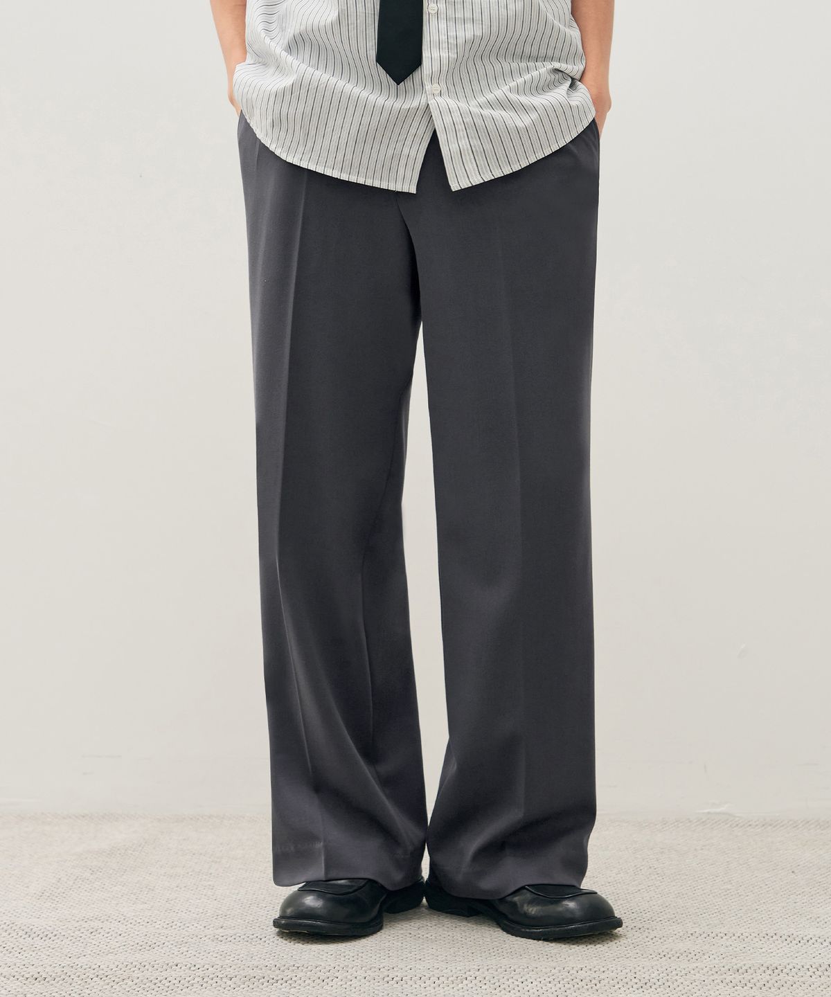 드로우핏(DRAW FIT) 투턱 밴딩 와이드 슬랙스 [BLUE GREY]