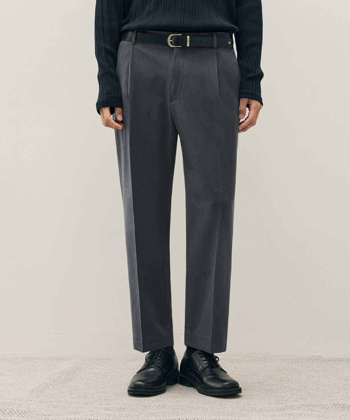 드로우핏(DRAW FIT) 원턱 밴딩 테이퍼드 슬랙스 [GREY]