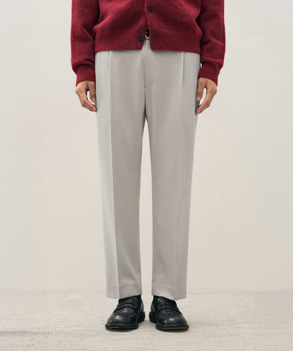 드로우핏(DRAW FIT) 원턱 밴딩 테이퍼드 슬랙스 [CREAM]