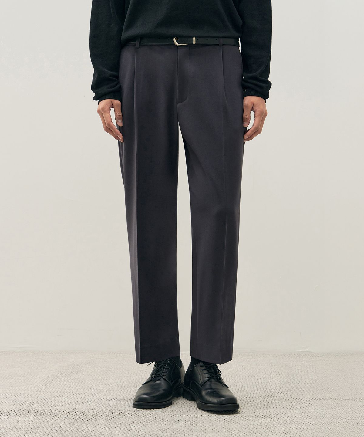 드로우핏(DRAW FIT) 원턱 밴딩 테이퍼드 슬랙스 [BLUE GREY]