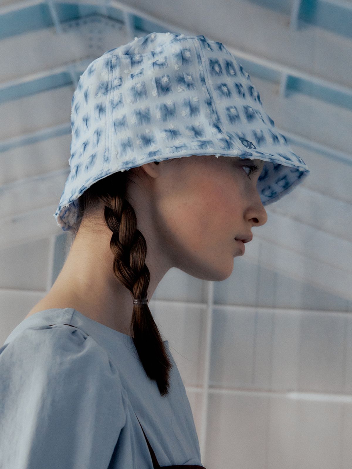 포에지담(POESIEDAME) WATERY ROOM BUCKET HAT