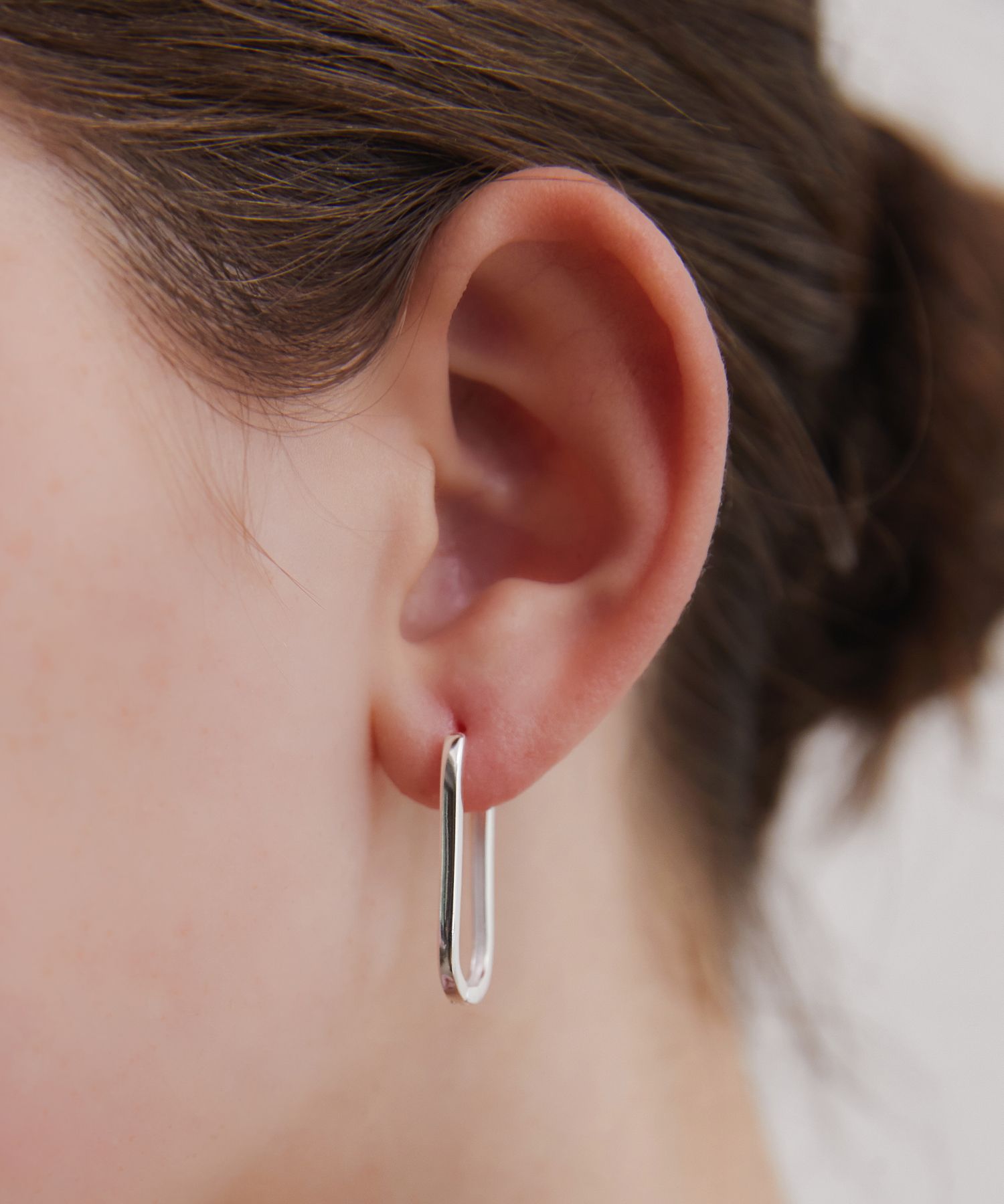 MUSINSA | TATIANA (Silver 925) Long U-line hoop earrings EC1979