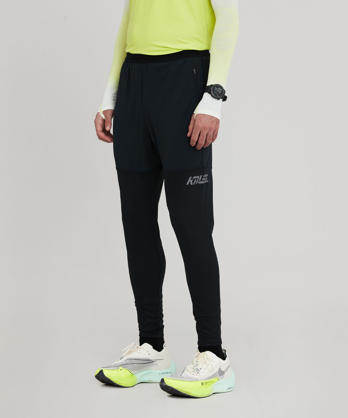 칼렉(KALEG) MENS PACER TRACK PANTS_DEEP CHARCOAL