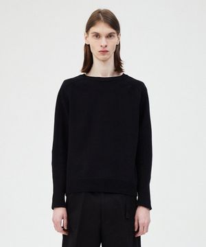 PIN TUCK RAGLAN SWEATER - BLACK