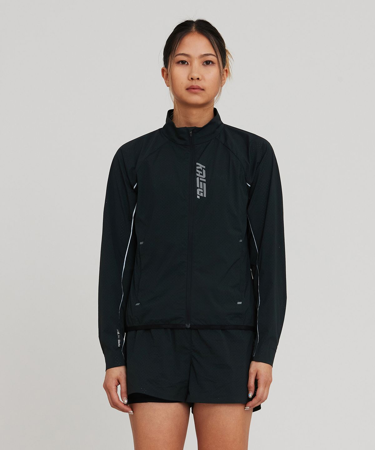 칼렉(KALEG) WOMENS AIR BLADE WIND JACKET (ATHLETIC)_BLACK