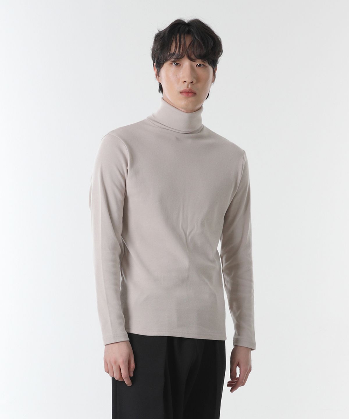 코드아이엠(CODE I'M) 면스판 정사이즈 목폴라 긴팔티 베이지