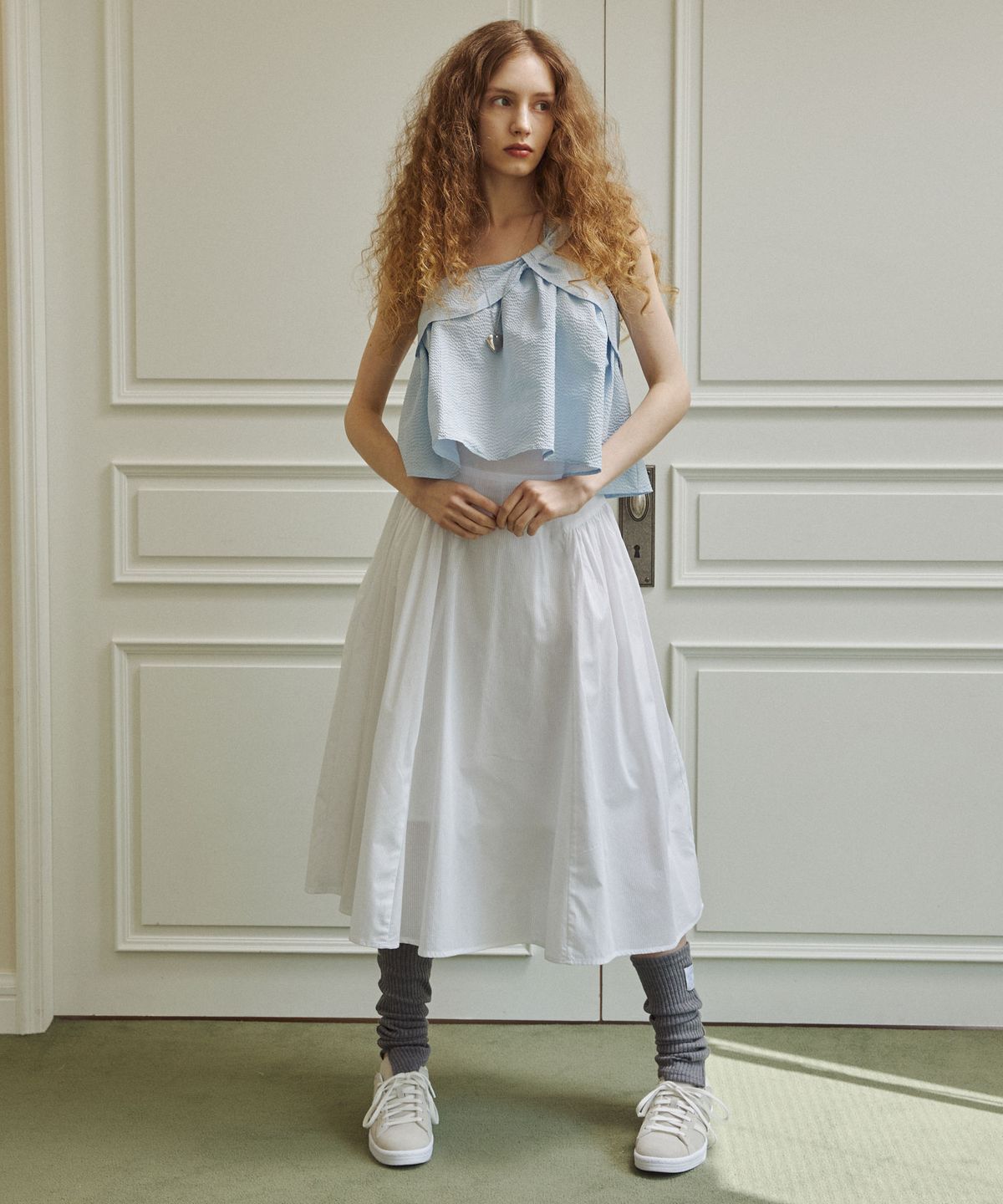 딜라이디(DELIDI) Iris blouse (sky blue)