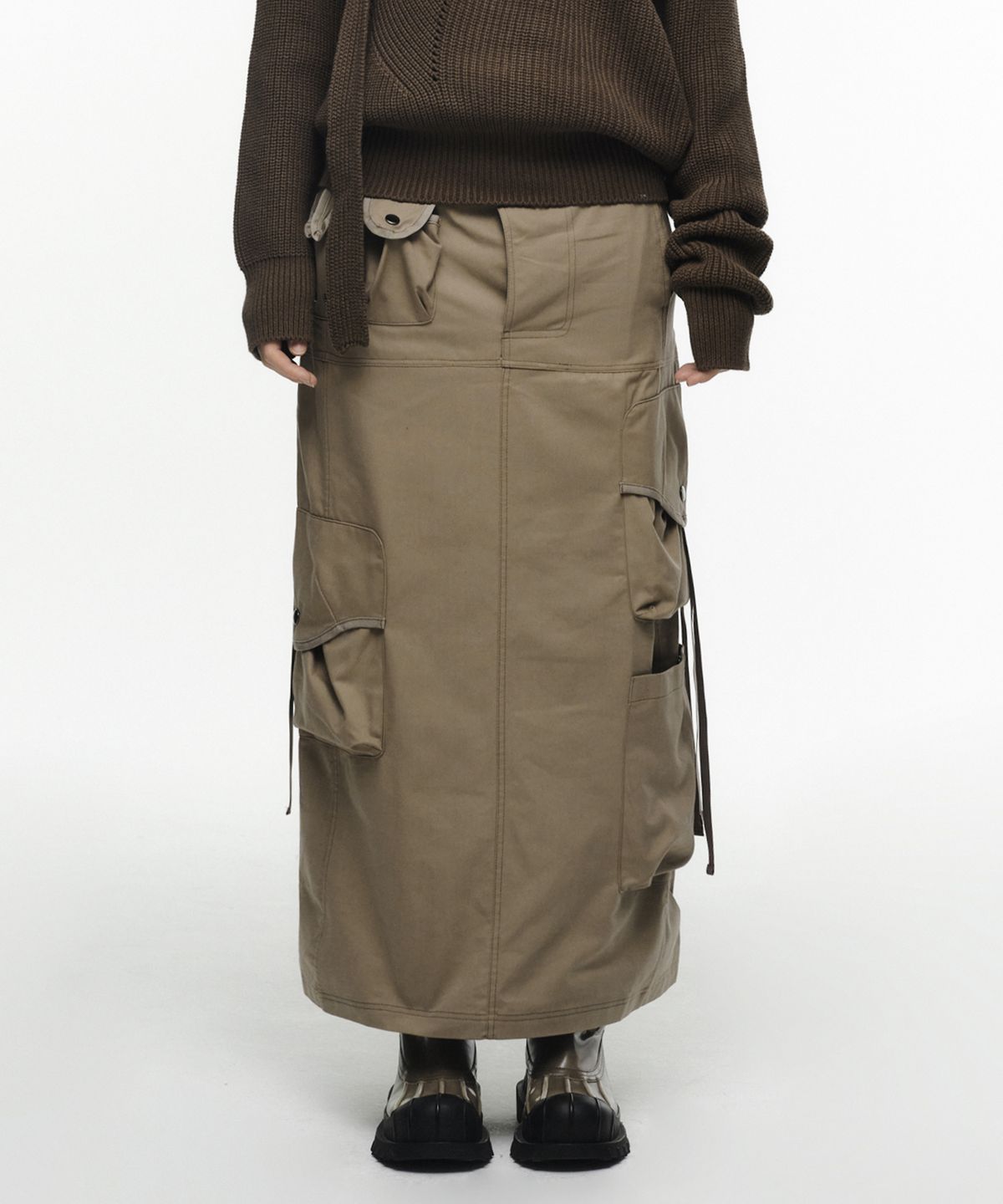 나체(NACHE) STRAP CARGO MAXI SKIRT VINTAGE BEIGE