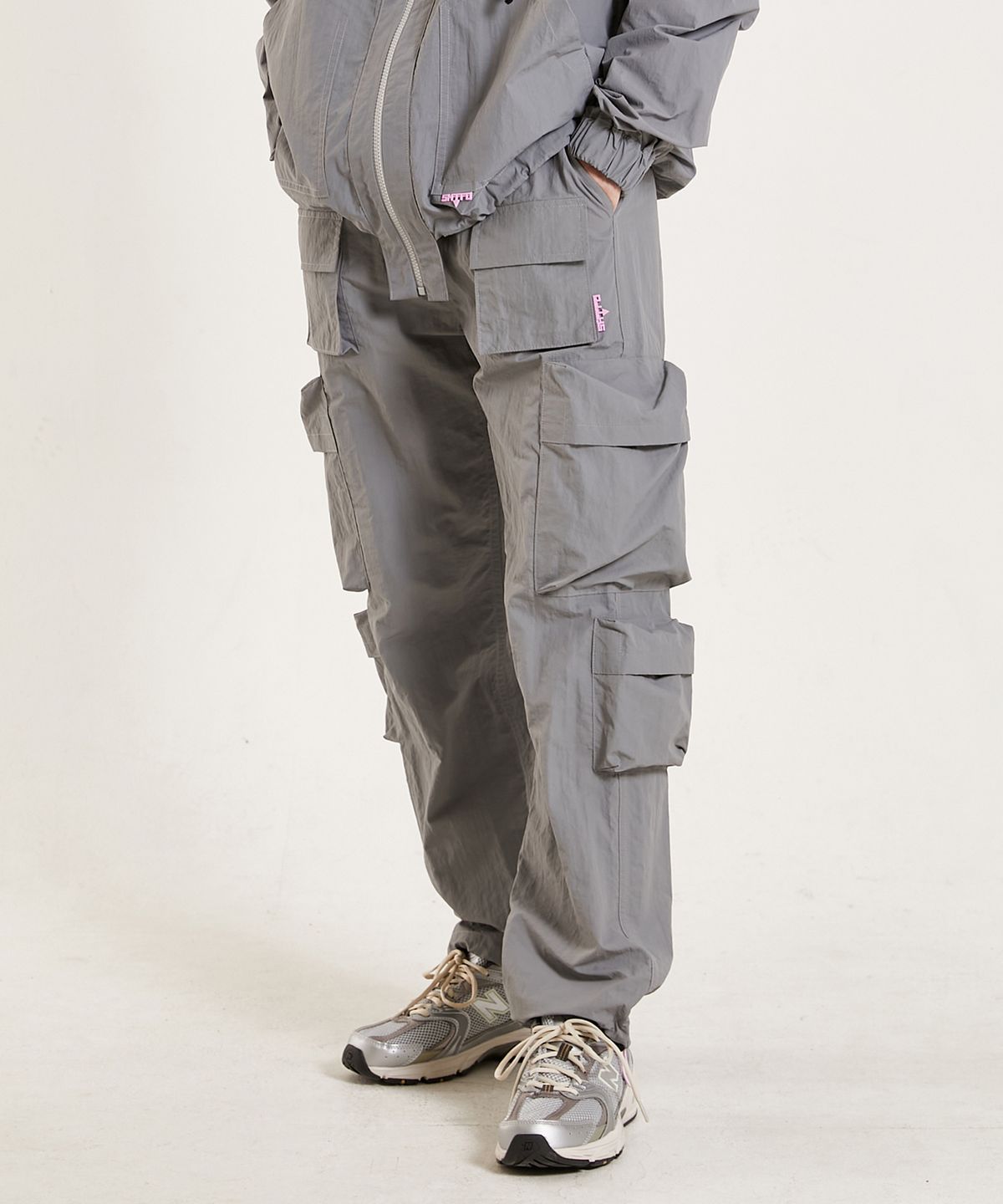 슈브토(SHVTO) Nylon multi pocket pants