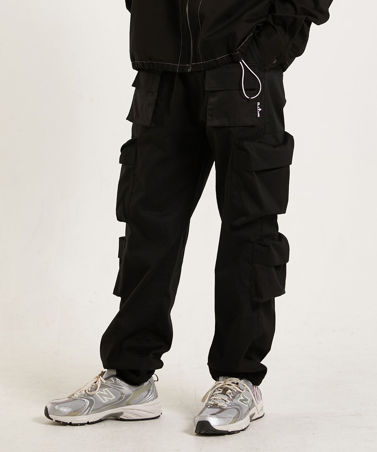 슈브토(SHVTO) Multi pocket pants