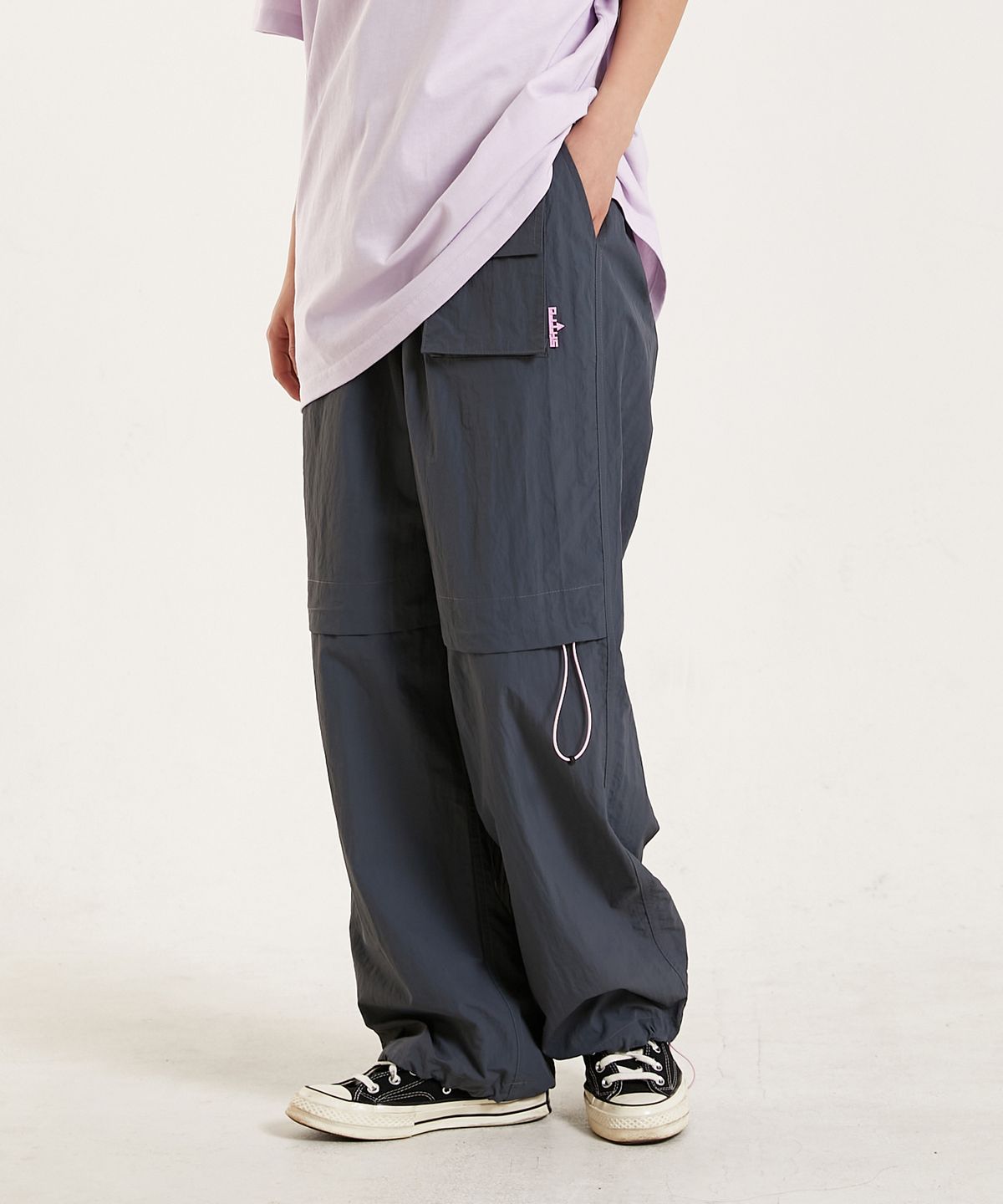 슈브토(SHVTO) Nylon baggy pants