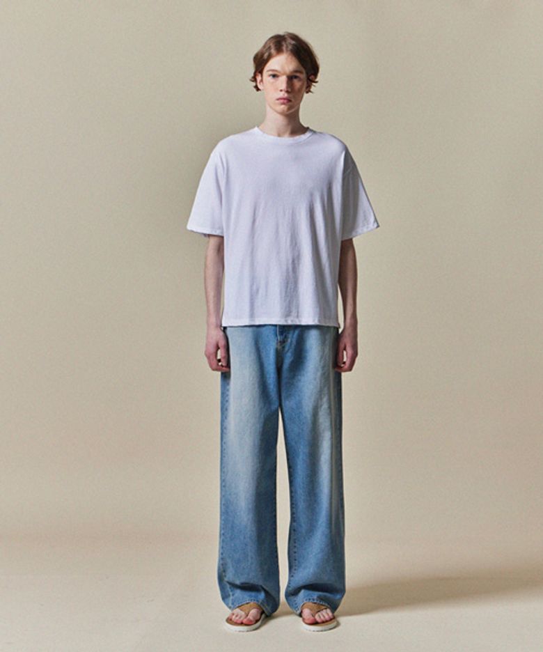 에센셜 크루넥 하프 티셔츠_WHITE
