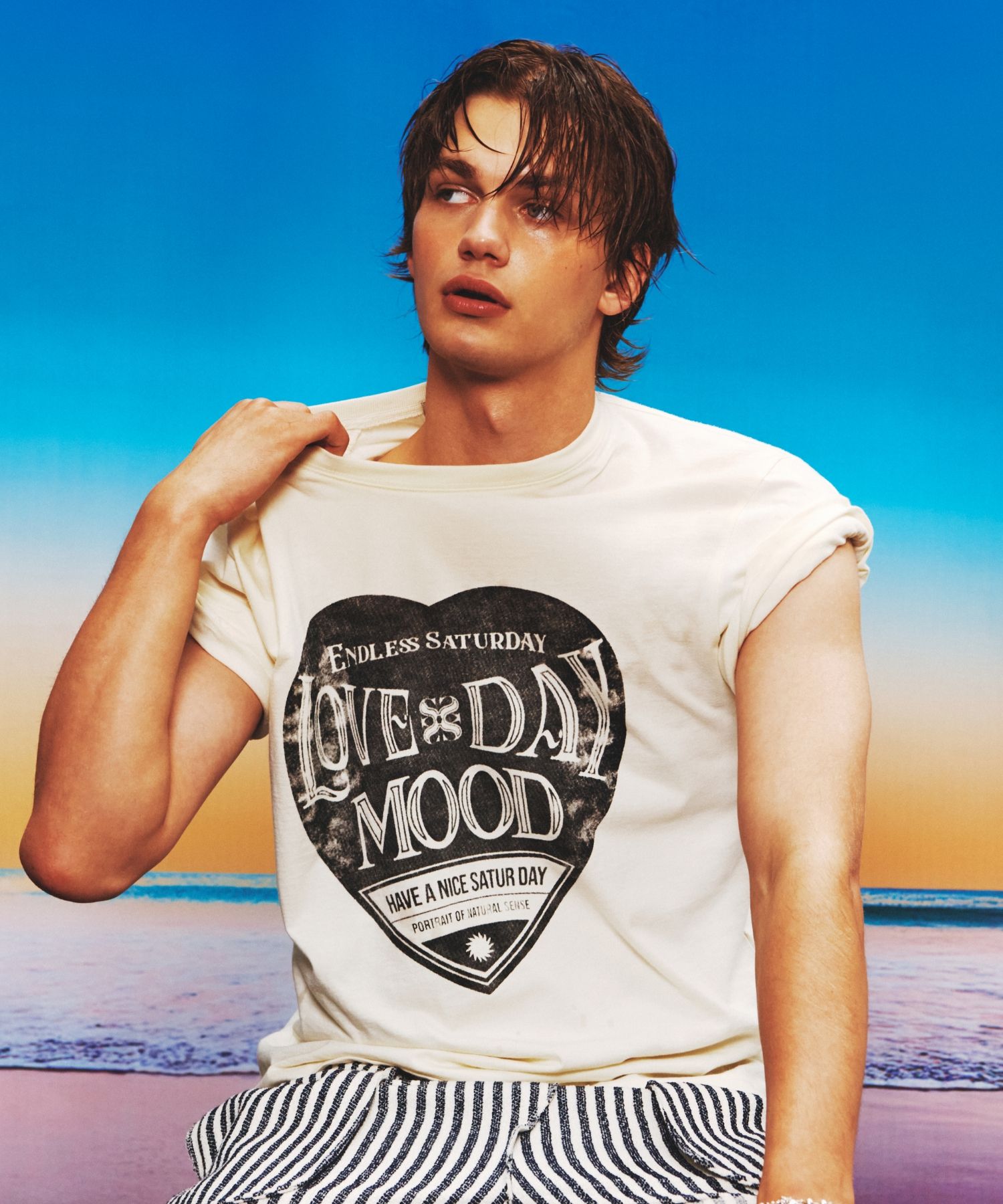 MUSINSA | SATUR Saturday Retro Mood Graphic Short Sleeve T