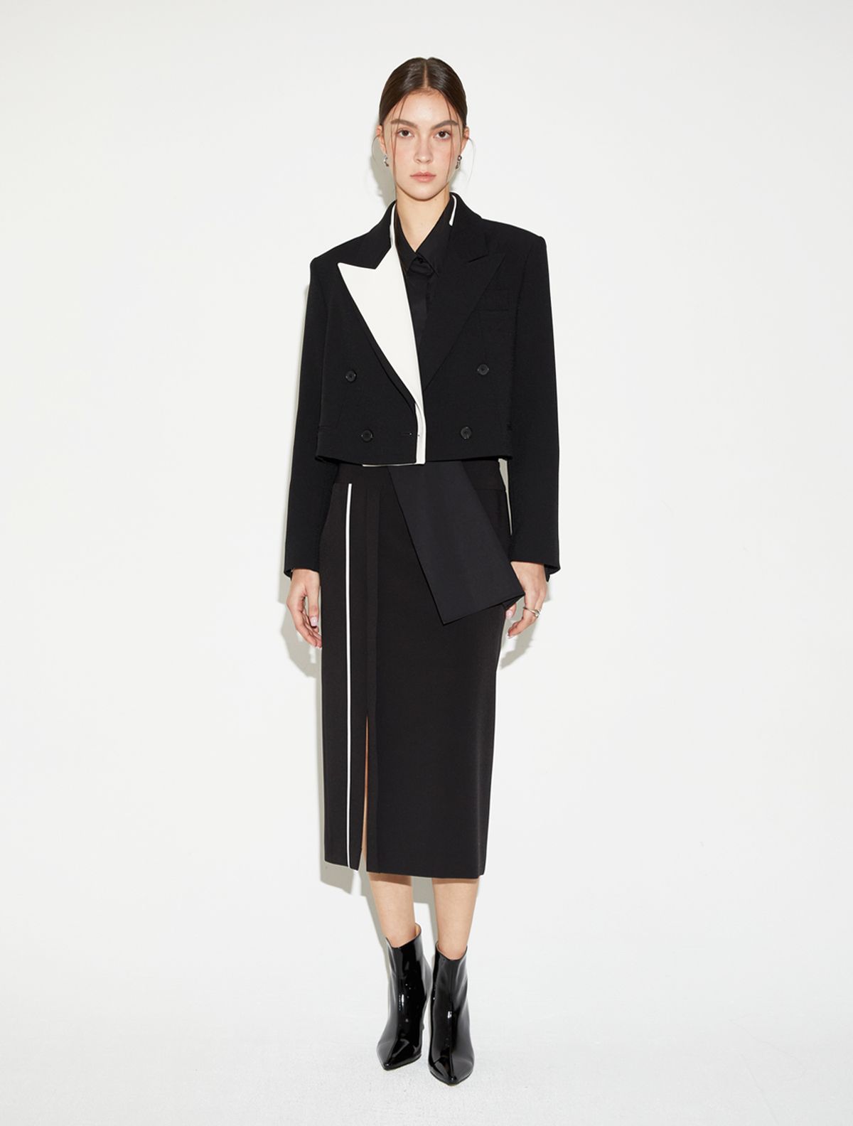 르이엘(LE YIEL) Midi Slit Skirt_Black 미디 슬릿 스커트_블랙
