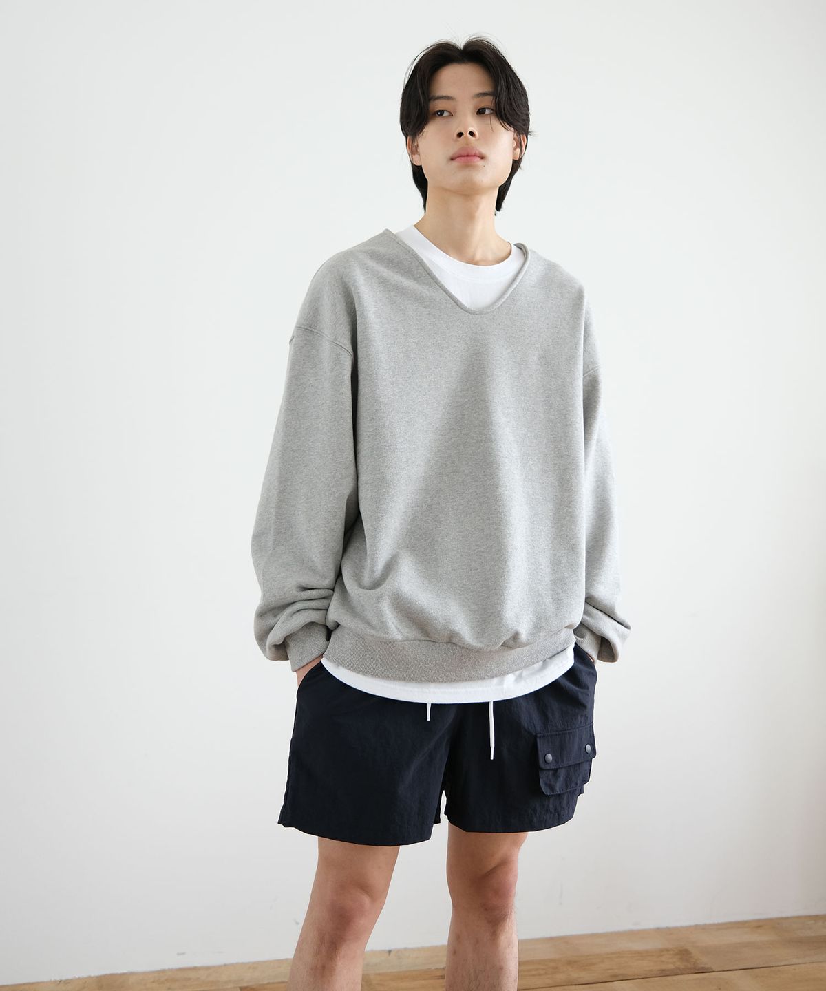 블러프(BLUFF) 딥 U넥 스웨트셔츠 [GREY]