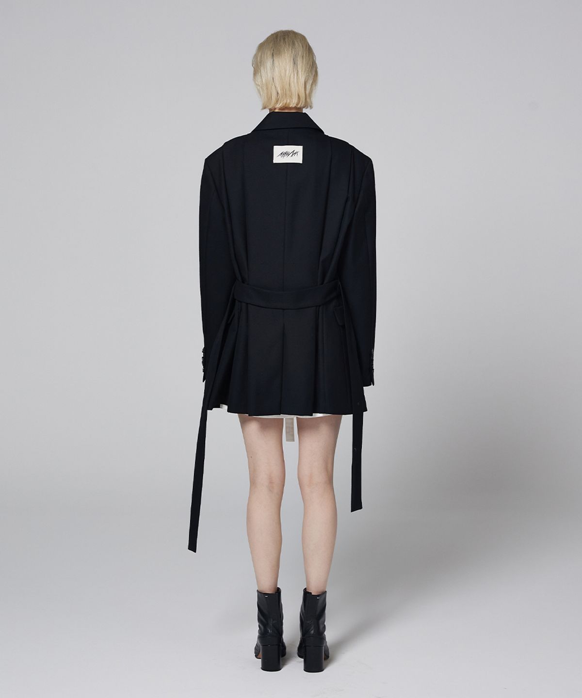 므아므(MMAM) Side pleated strap blazer