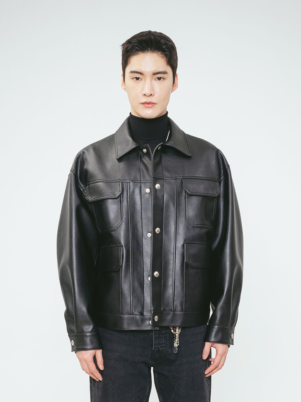 슬로우유니버스(SLOWUNIVERSE) ECO LEATHER OVERSIZED FLIP POCKET WORK JACKET (BLACK)