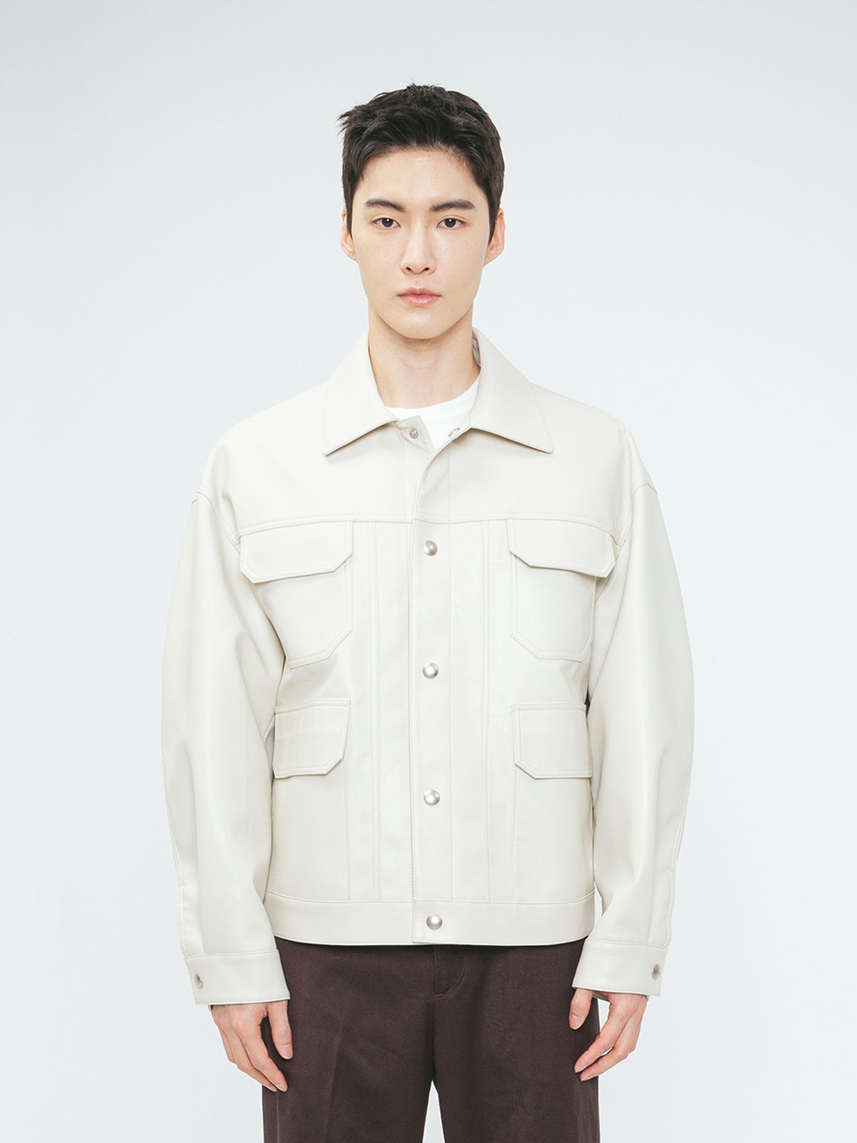 슬로우유니버스(SLOWUNIVERSE) ECO LEATHER OVERSIZED FLIP POCKET WORK JACKET (IVORY)