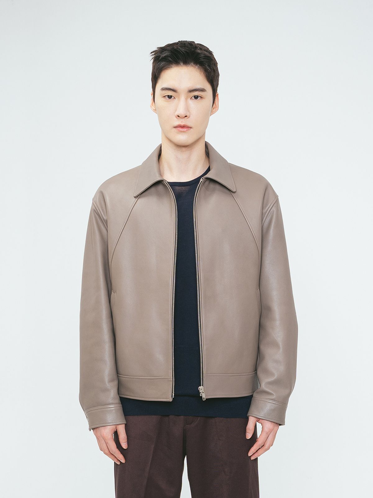 슬로우유니버스(SLOWUNIVERSE) LAMB SKIN D-CUT COLLAR BLOUSON (BROWN)