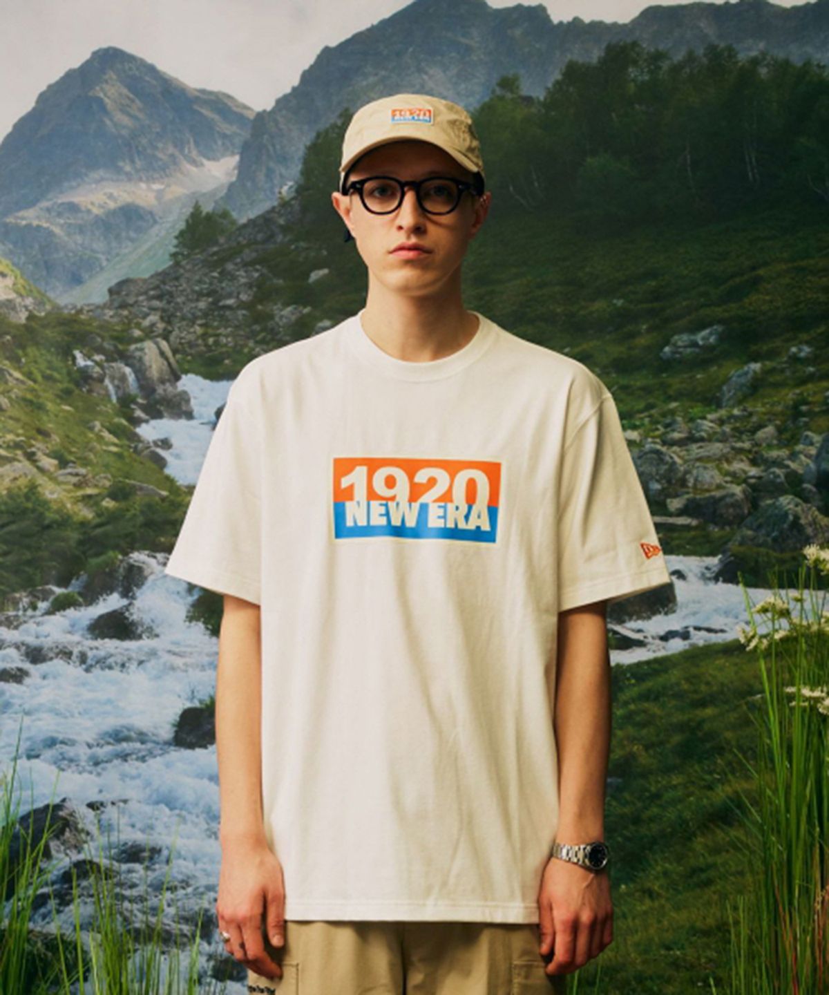 뉴에라(NEW ERA) 오리지네이터스 1920 사인 보드 티셔츠 오프 화이트