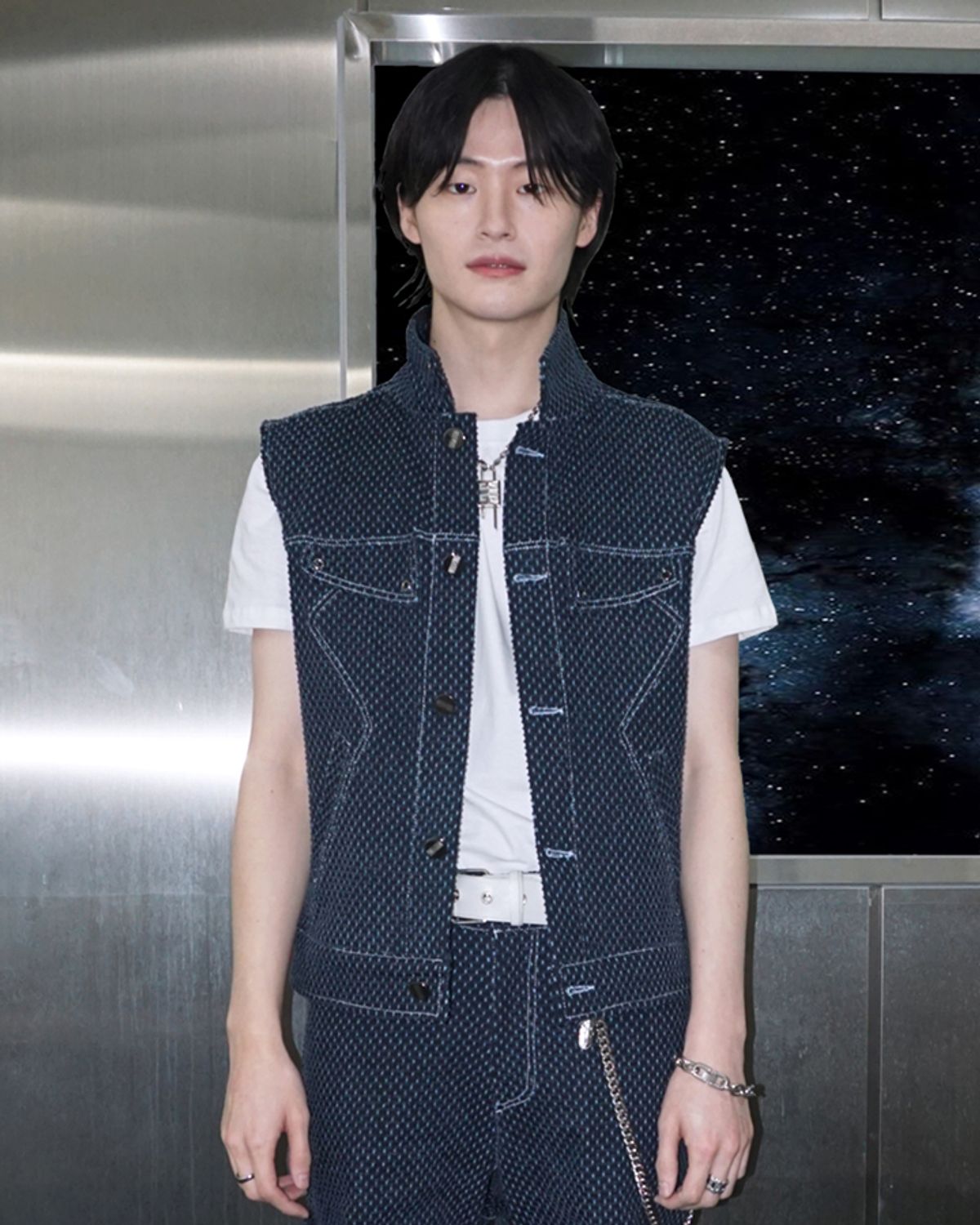 우빙(WOOVING) PUNCHING DENIM VEST (NAVY)