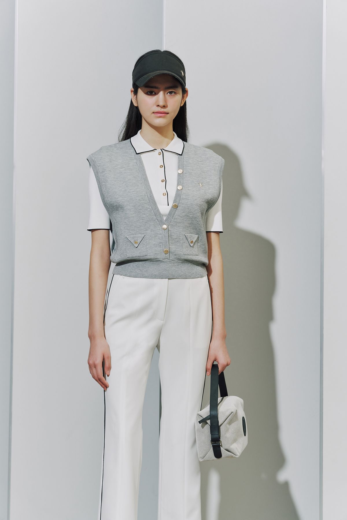 에이오더블유(AOW) DOUBLE TISSUE DROP SHOULDER VEST
