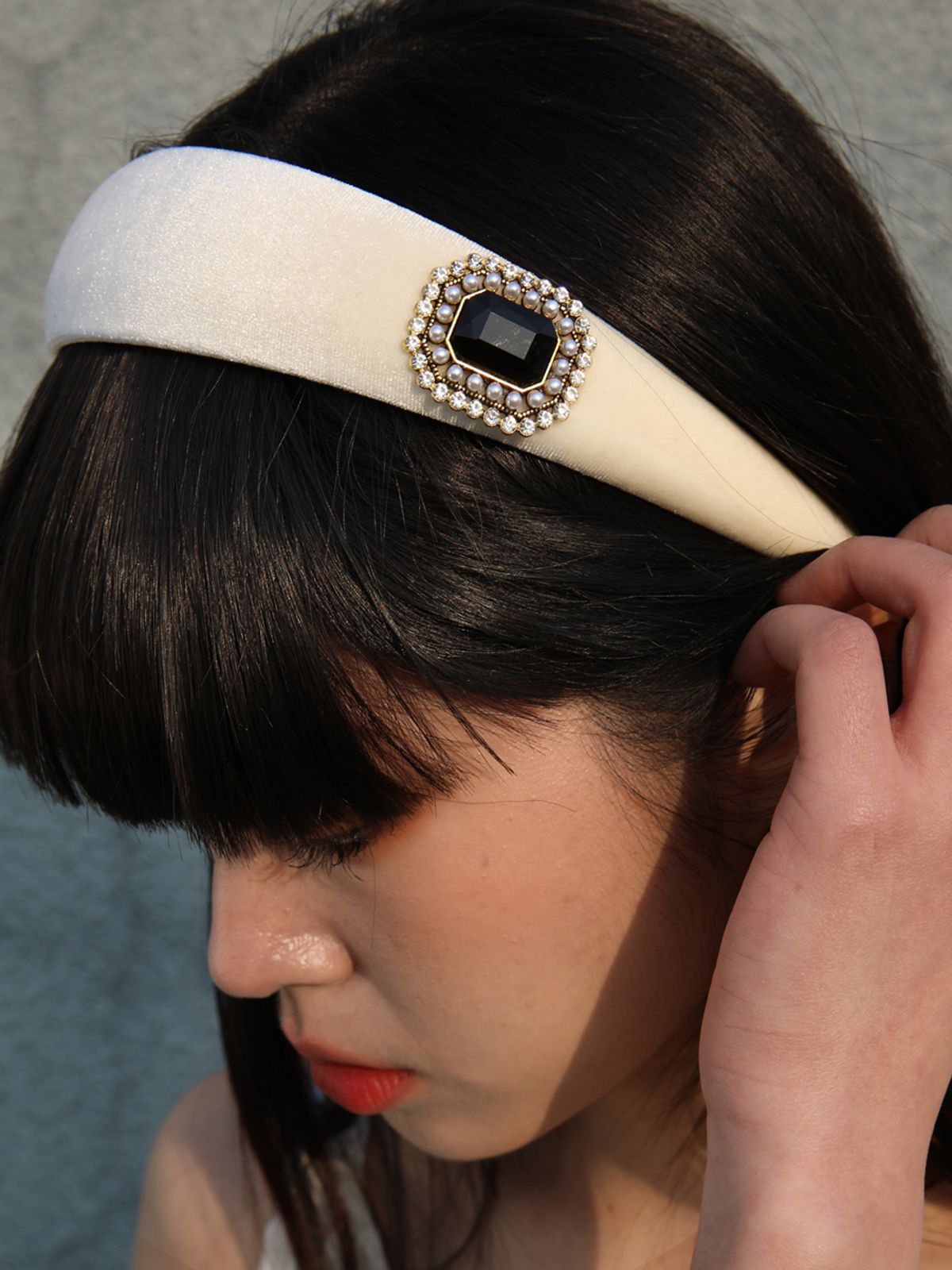 쏘리, 투 머치 러브(SORRY, TOO MUCH LOVE) Velvet Volume  Hairband_Cream