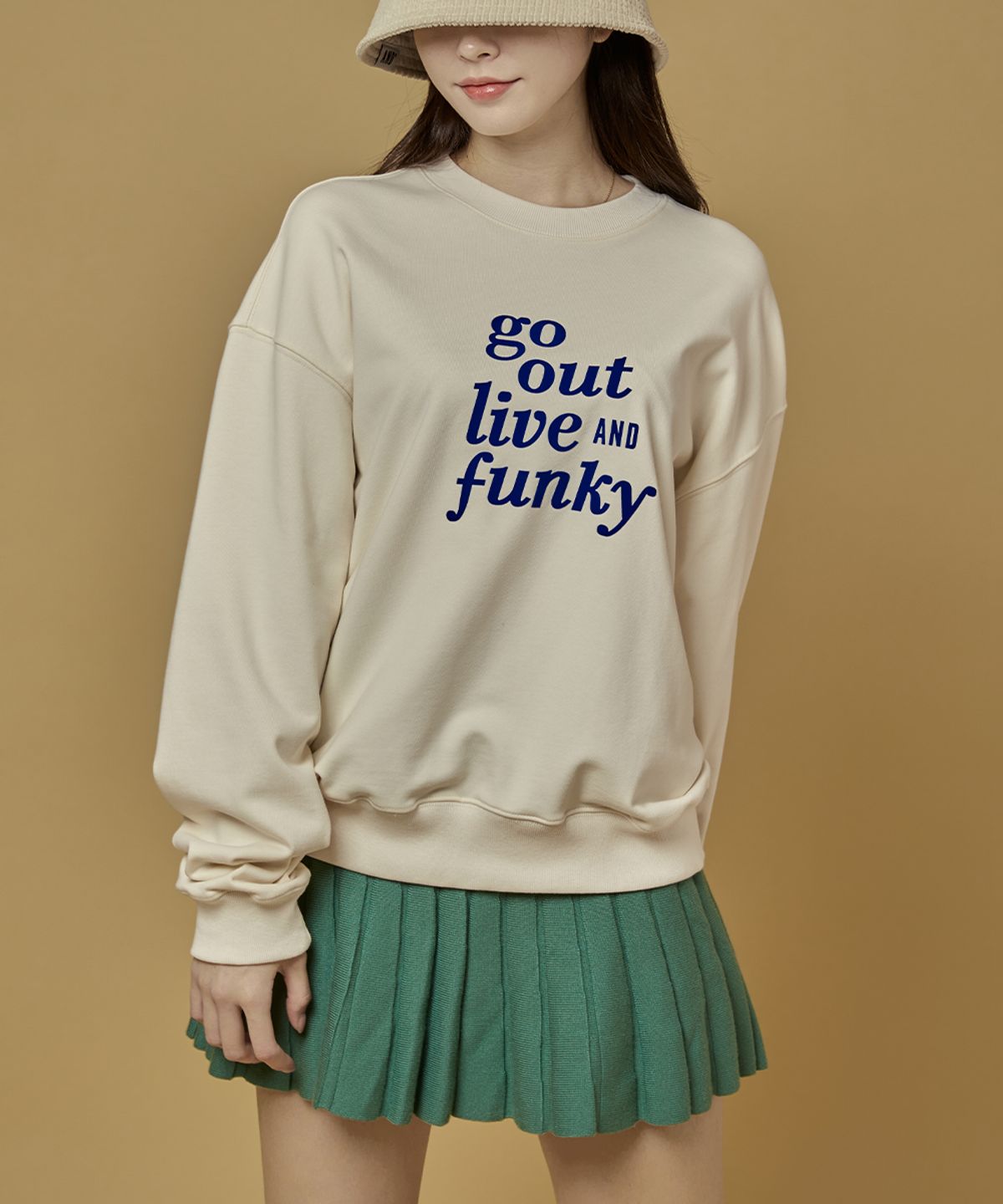 앤드 골프(AND GOLF) Slogan Sweatshirt Ivory
