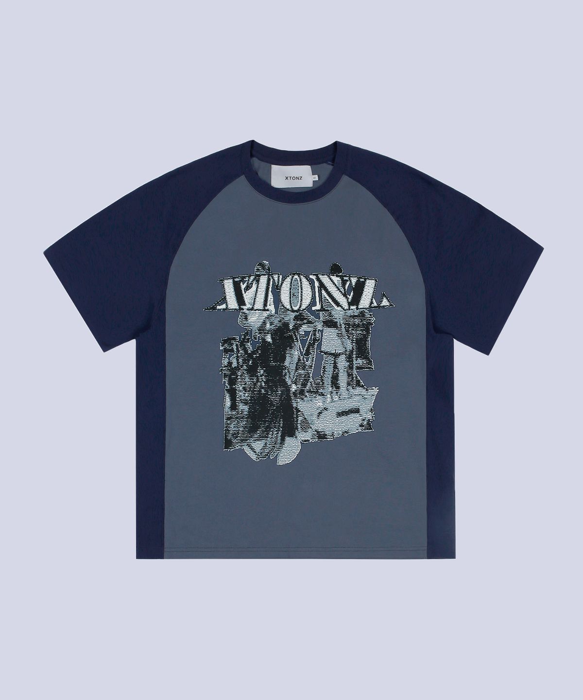 엑스톤즈(XTONZ) XTT040 오드라 레글런 반팔 티셔츠 (NAVY)