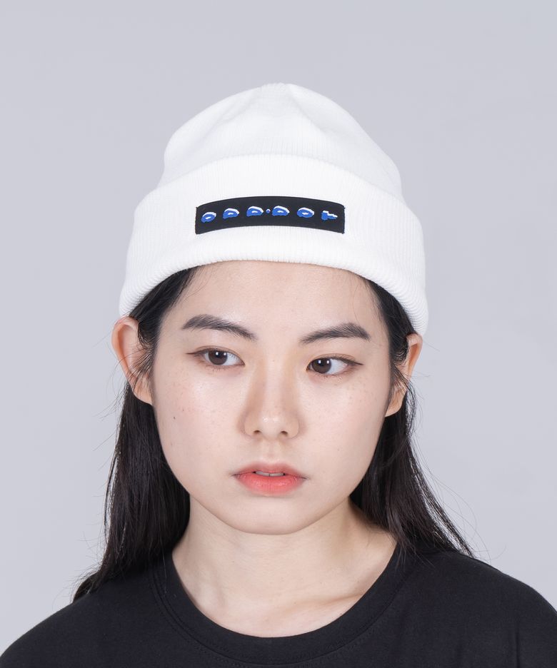 가로 라벨 포인트 비니_화이트