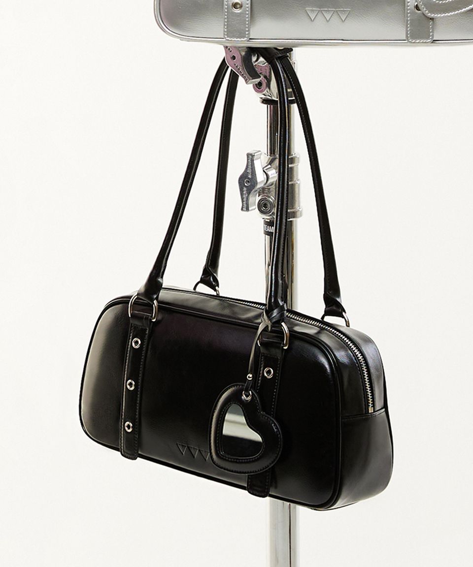 【VVV】韓国人気★ Heart Mirror Buckle Shoulder Bag MUSINSA | VVV Heart Mirror Buckle Shoulder Bag _ Pink