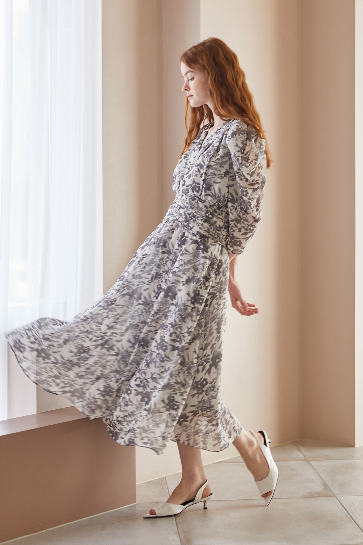 까이에(CAHIERS) 랩스타일 7부소매 쉬폰 원피스_크림