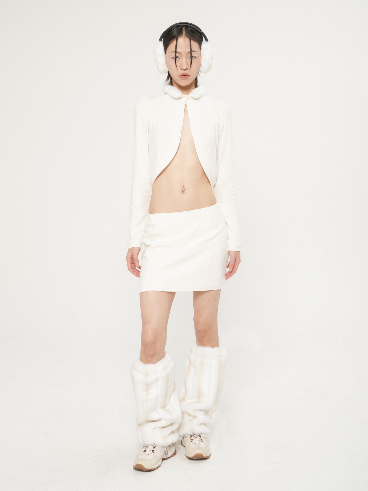 류영(RYUYOUNG) 앙고라 미니 스커트, 아이보리