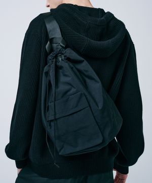 스트링 나일론 슬링백 - 블랙