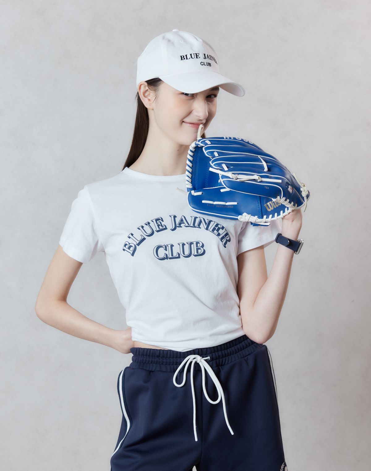 블루 제이너 클럽(BLUE JAINER CLUB) 로고 티셔츠 화이트