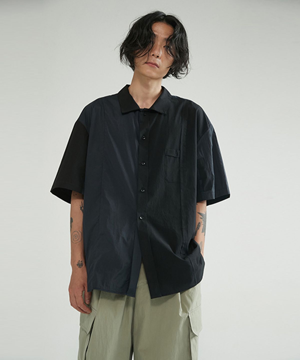 래코드(RECODE) Inside-Out Detail Shirt_RKSAM23610BKX