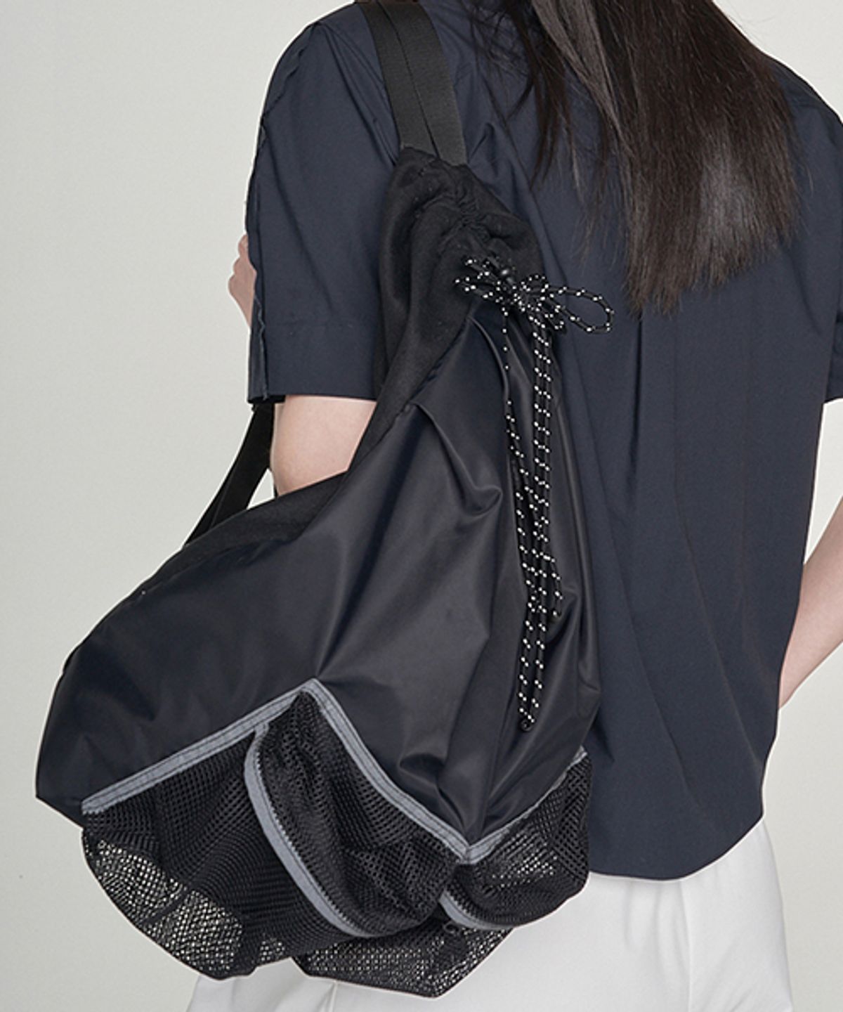 래코드(RECODE) Recyled Nylon Mesh Backback_RYBAS23805BKX