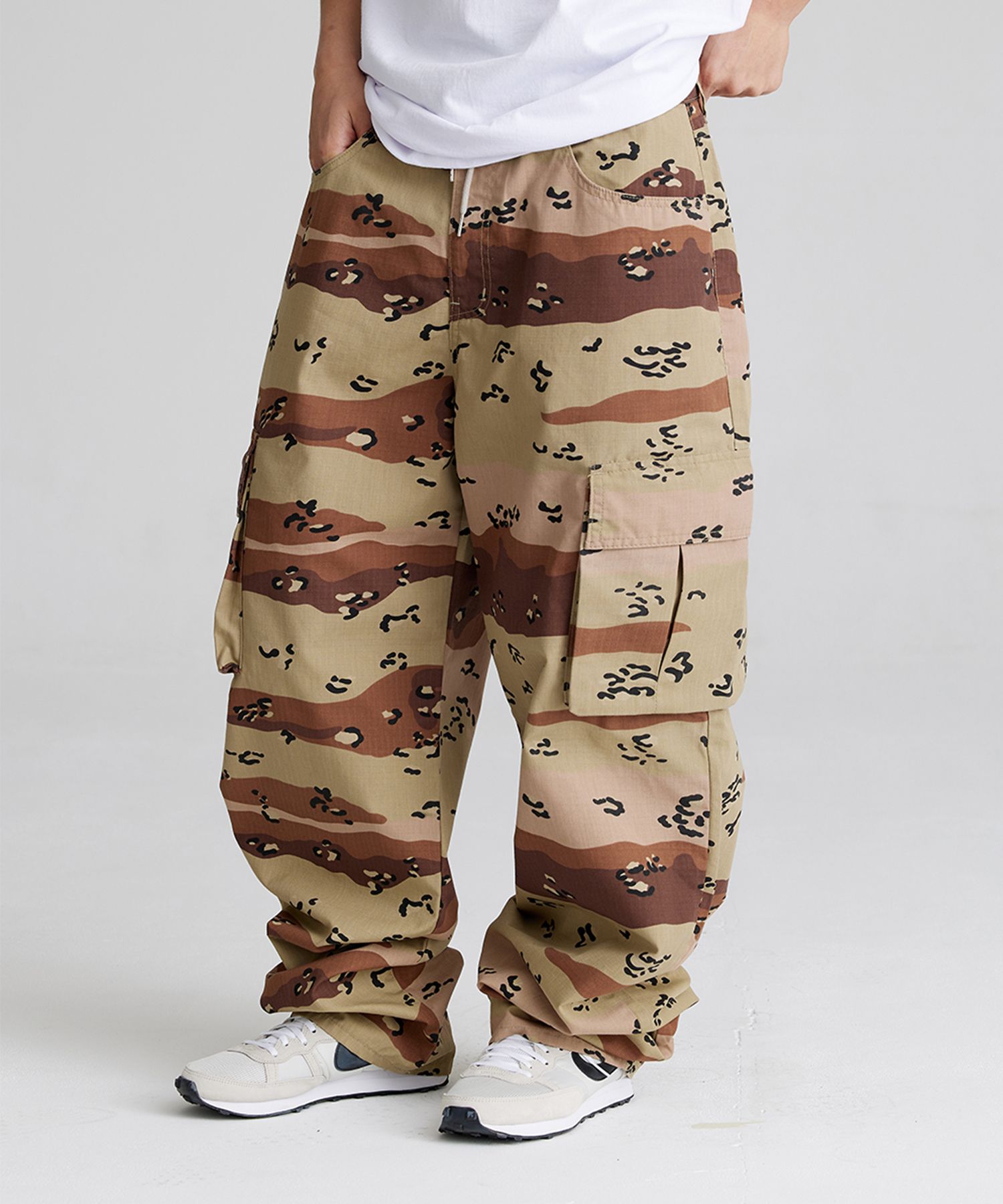 MUSINSA公式 | BSRABBIT Cargo Loose Camo Pants Desert Camo
