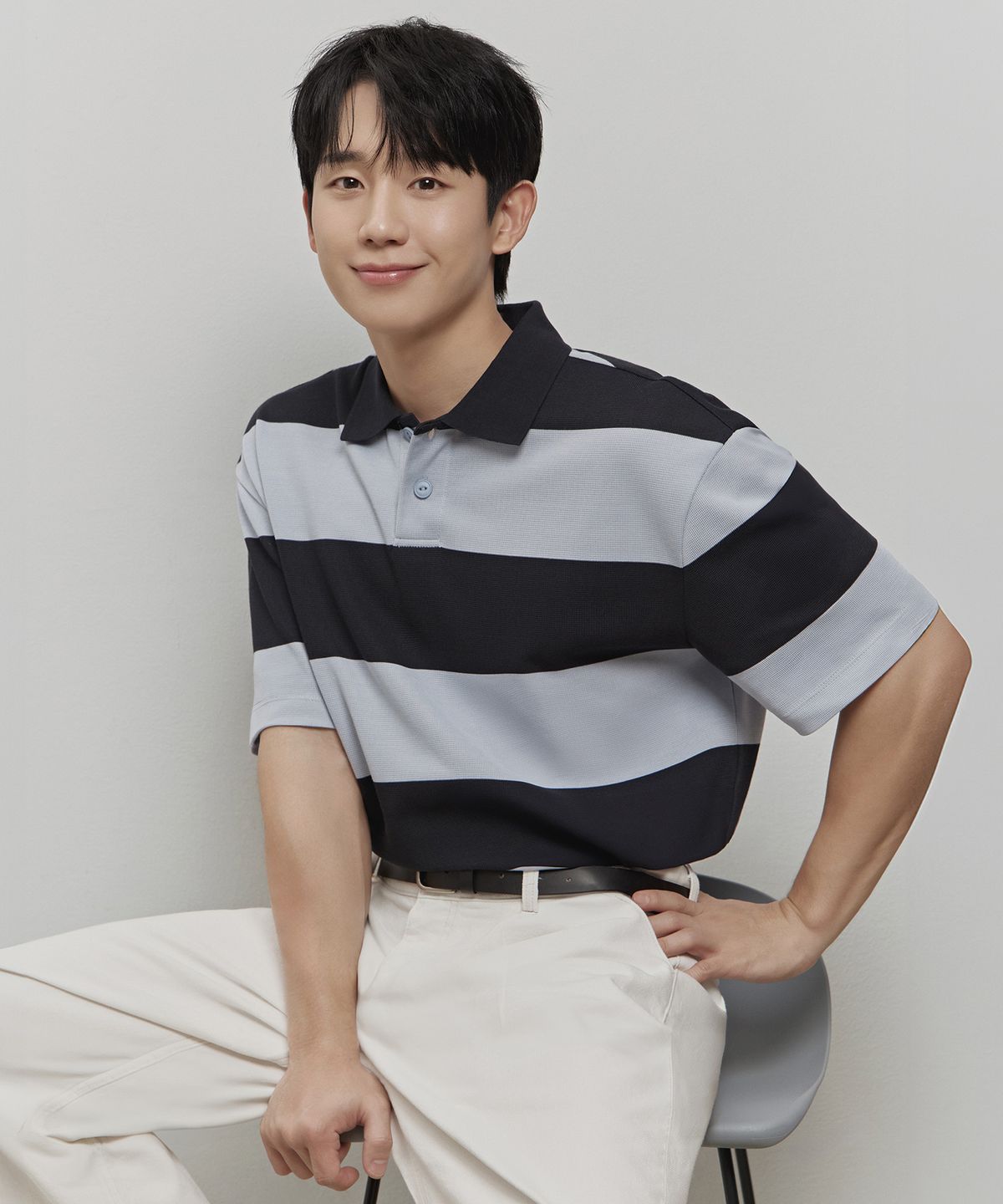 마인드브릿지(MINDBRIDGE) 블럭 카라 오버핏 티셔츠 - 2color