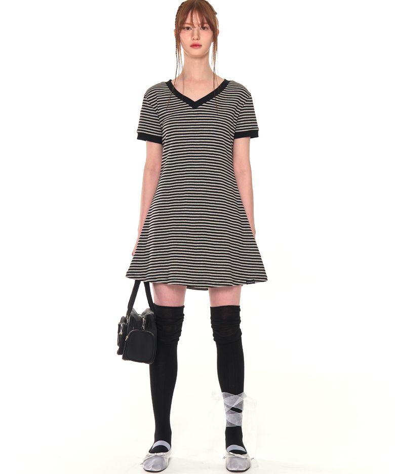 V NECK STRIPE OPS (GRAY)