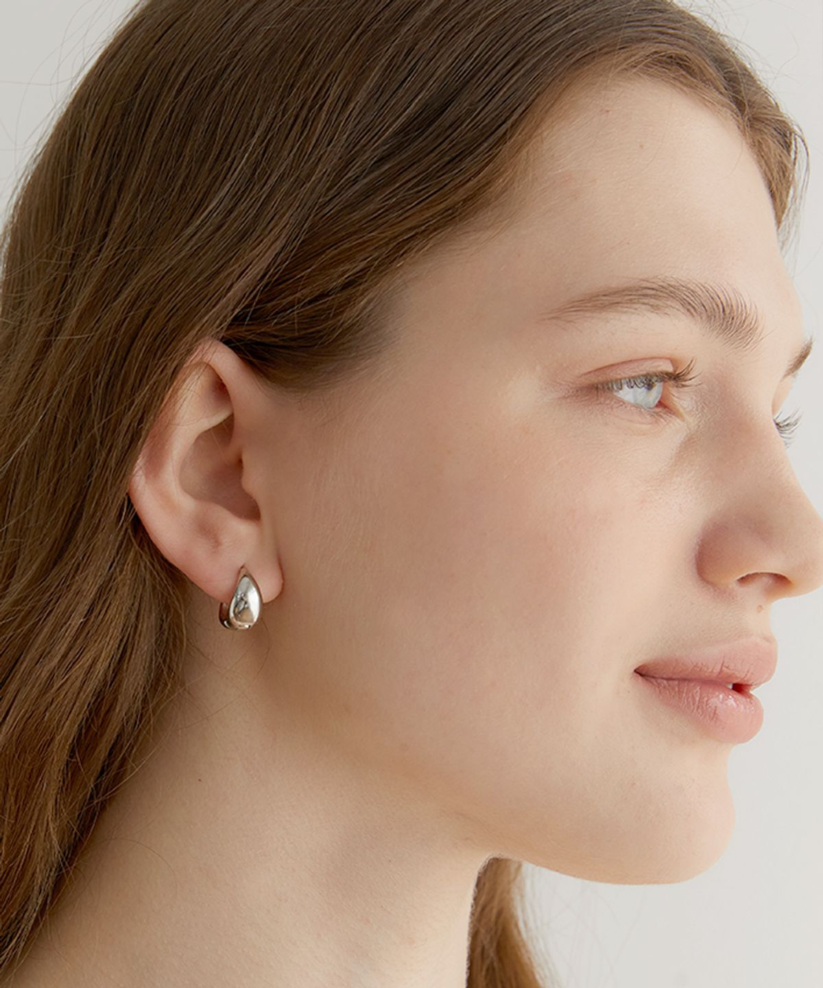 할렌(HALDEN) bold oblique hoop earrings (E009_silver)