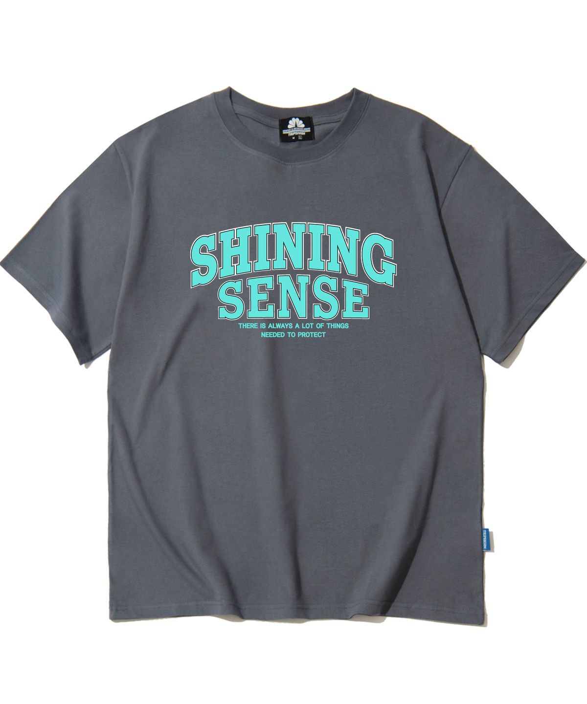 트립션(TRIPSHION) SHINING SENSE VARSITY LOGO 티셔츠 - 그레이