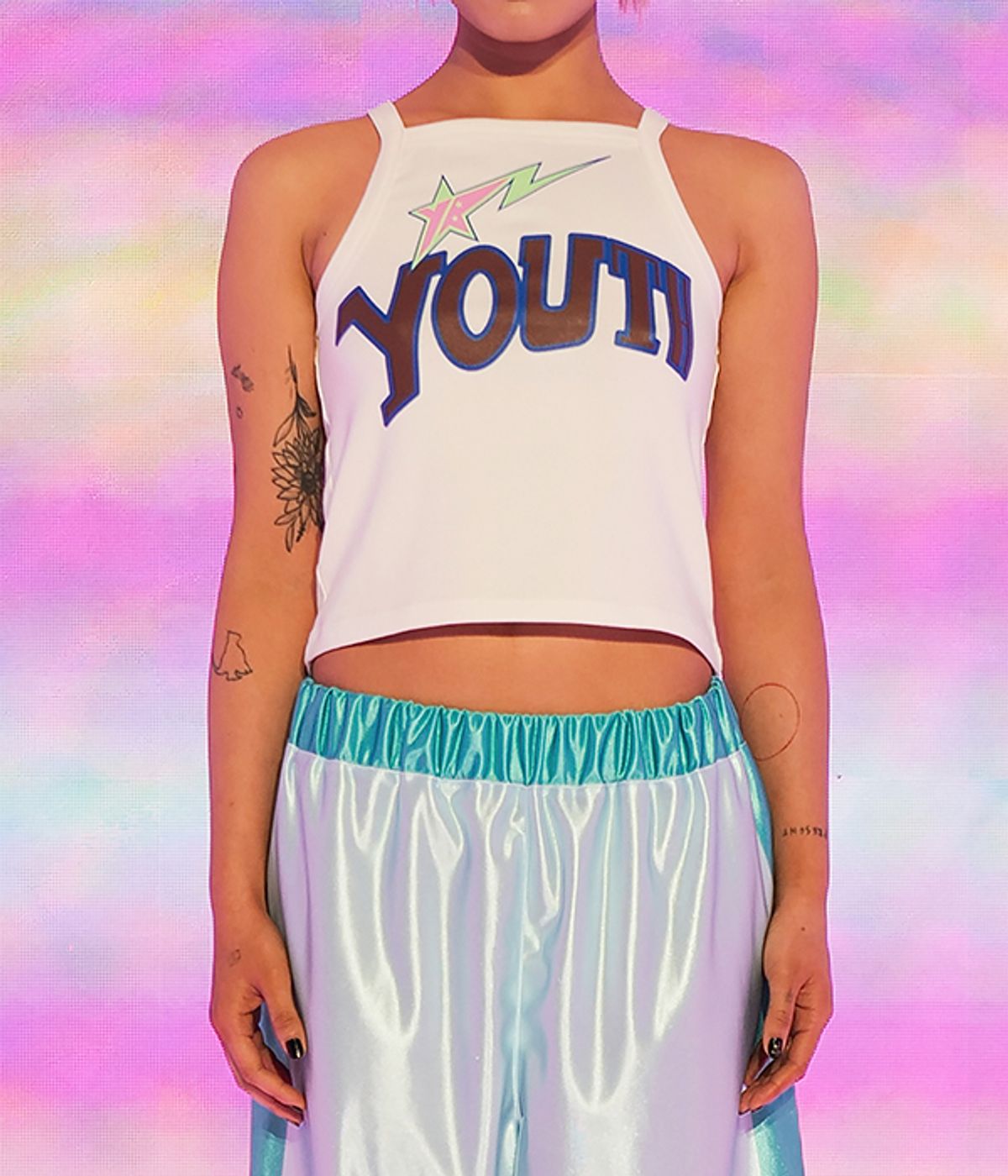 유쓰배쓰(YOUTHBATH) STAR TAIL LOGO CROP TOP_WHITE